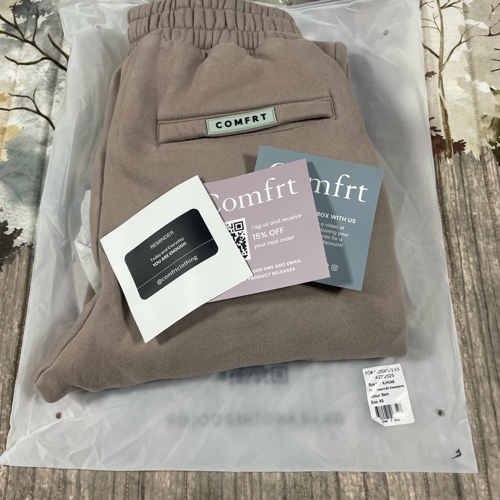 Comfrt Travel Essentials Sweatpants - Bark